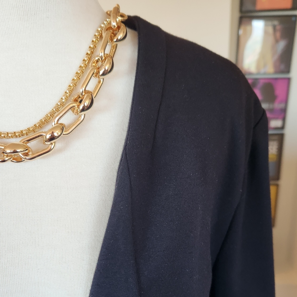 Elegant Black Women's Blazer - Picture 3 of 8
